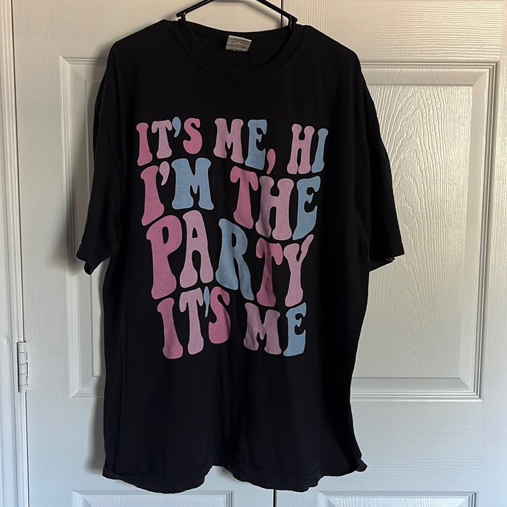 black t-shirt